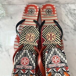 3 Tory Burch Bundle of Flip Flops Sandals Worn Used Pool Bundle Size M 7 7.5 8